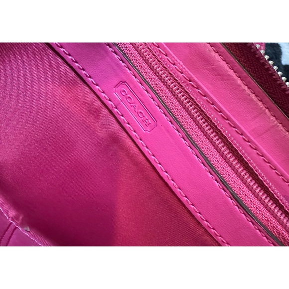 Coach Women’s Elegant Pink Quilted Leather Wallet * FLAWS! - Picture 7 of 8